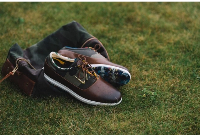 高尔夫用品商联名Nike打造风格高尔夫球鞋